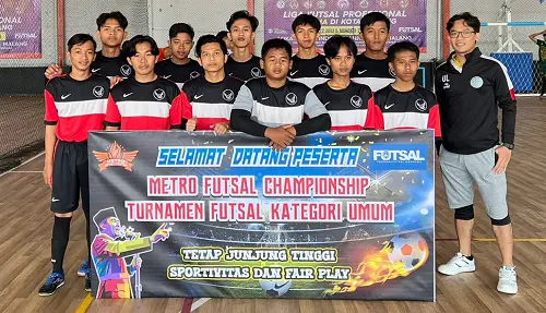as a Riyadhul Qur'an of Vocational High Scholl Futsal Coach
